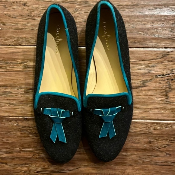 Cole Haan Shoes - Cole Haan Nike Sabrina Women’s Charcoal Wool Driving Suede Trim Loafers 7